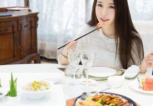 MiStar魅妍社 - 芝芝Booty黑丝最新写真集,搭配得真不错,黑丝和她的气质也太合拍了吧