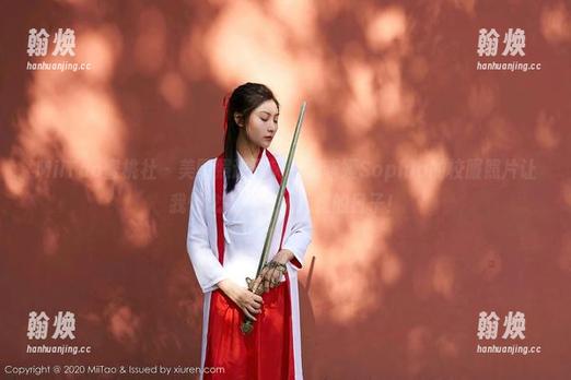 MiiTao蜜桃社 - 美图照进现实，索菲娅Sophia的校服照片让我怀念那些无忧无虑的日子！