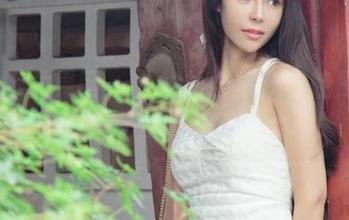 UGirls尤果网 - 白衬衫合集：谭晓彤的那些时刻，配壁纸一定会心动！