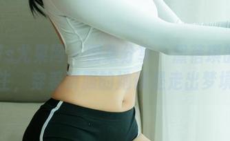 UGirls尤果网 - 图集分享：黛蓓琪的空姐人生，穿着制服的她像是走出梦境！