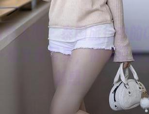 Xiuren秀人网 - 泰国旅行中的Carol周妍希：一组全套写真，悄悄记录了热带的魅惑！