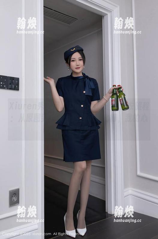Xiuren秀人网 - Demon瑶瑶的皮衣旅程：从原图到图集，这画风变化得，我的心也跟着转圈圈！