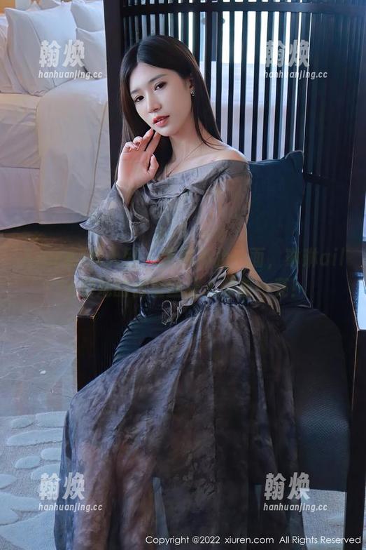 Xiuren秀人网 - 美图不止一面，琳琳ailin和她的裤里丝让人眼前一亮！