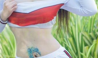 YouMi尤蜜荟 - 图集揭晓:无圣光下的宋KiKi礼服魅力