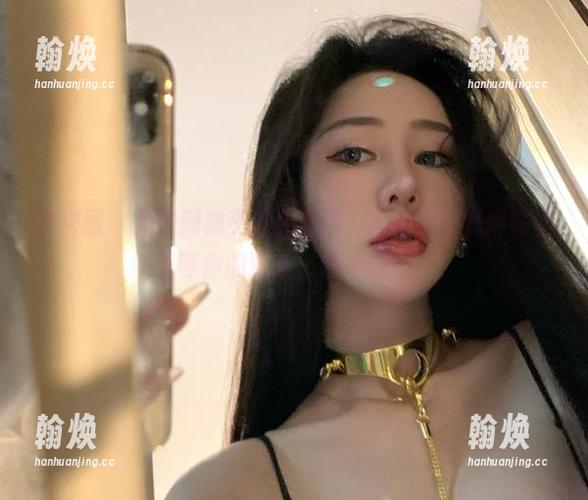 微密圈 - 免费网袜资源大放送，不爱笑的赛琳在这里等你的到来，快来围观！