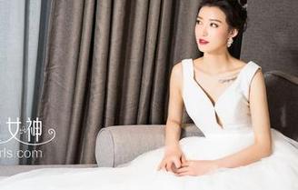 克拉女神 - 户外写真，慕菲的原图马上要让你心动了，套图里还有更多惊喜！