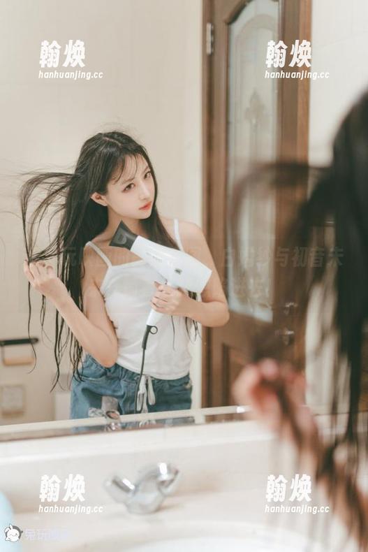 看兔玩映画的高清套图，白婚纱与初音未来，简直让我想陷进去！