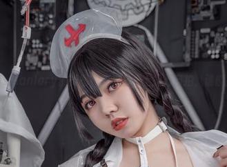 啊日日_Ganlory的美图,未来白护士操刀自拍,谁能抵挡!