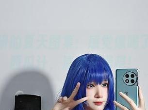 妖君白研的夏天图集：感觉像喝了杯冰镇西瓜汁，清爽又滑稽！