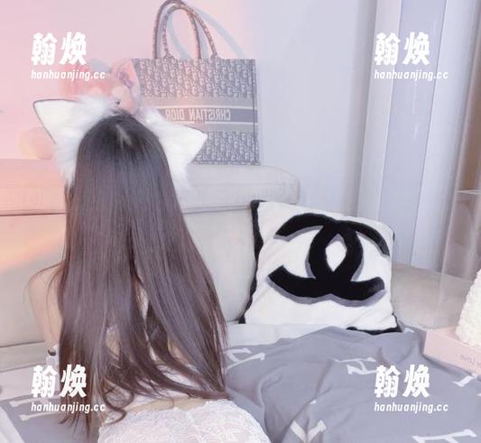 没见过的小小奶瓶儿，福利图包里的姐姐真是惊艳四座！