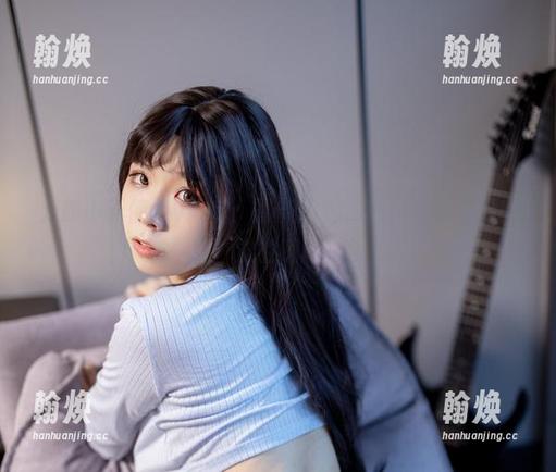 无颜小天使wy教室：最新图库，感受一丝不易察觉的暧昧