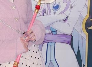 在网盘里,月城委员会狐娘巫女的合集比小说还迷人,快去探个究竟!