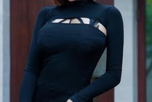 微密圈 - 果儿Victoria与她的连衣裙，一个故事在静谧中悄悄发生，精选片段分享！