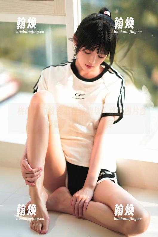 桜桃喵以豹纹姿态俘获眼球，这组图片合集看了让人心里发痒