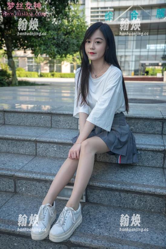 梦丝女神 - 谁说白丝只能在舞会上？王娇娇的福利图集告诉你不可能！