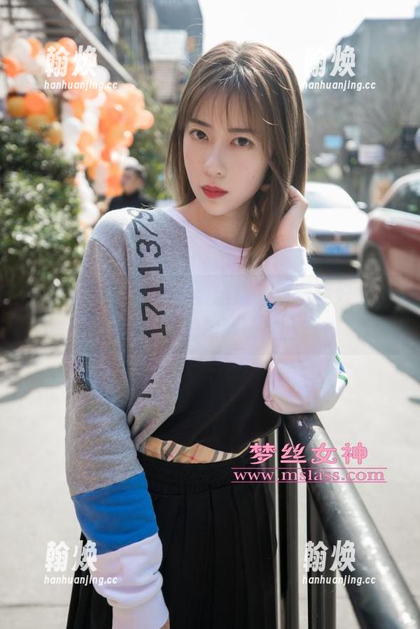 梦丝女神 - 这种苏柔运动，原图更好看，比我昨晚的披萨还迷人！