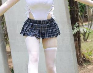 模范学院 - 原图揭晓：沈佳熹的美腿真是让人一眼难忘，仿佛有种魔力！