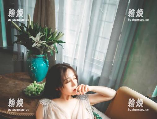 被抚摸的衬衫，樱晚gigi的定制作品在图片里闪耀！