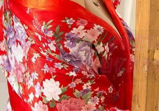 爱尤物 - 图片就在眼前，徐莉芝Booty的制服竟有种让人陷入回忆的效果…