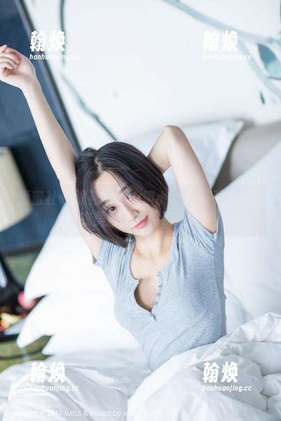 爱蜜社 - 浪花中的心妍小公主：不小心被泳衣美图合集闪瞎眼了！