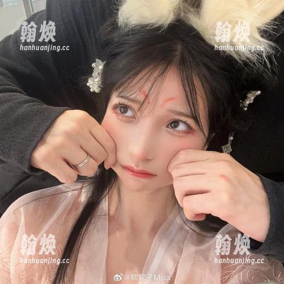 眼镜也疯狂！特软儿Sona的精选写真，让你看到不一样的世界！