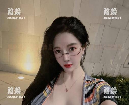 微密圈 - 最新写真里，猪小七的视图合集让人浮想联翩