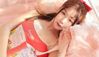 快来看！猫九酱泳装美图更新，心动不如行动