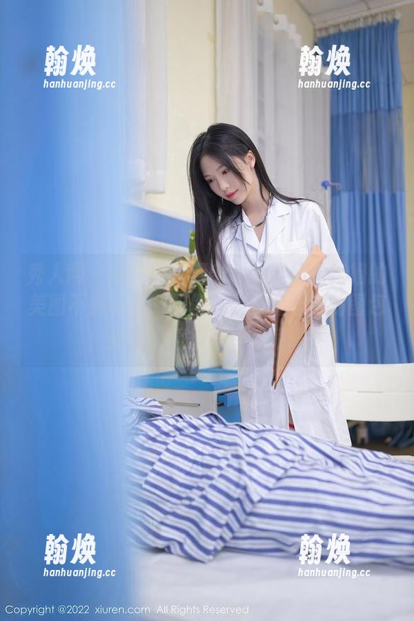 秀人网 - 如果你觉得Carol周妍希姐姐的美图不够吸引，那你一定要看看她的图包，简直是意想不到的惊喜！