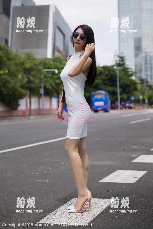 秀人网-坏兔子 秀人网 - 这位厨娘,坏兔子的私房照片简直可以上封面!