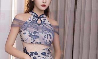 秀人网 - 江七七的职业装套图,轻易点燃了我脑海里的各种幻想——这不止是美图,更是想象的火花!
