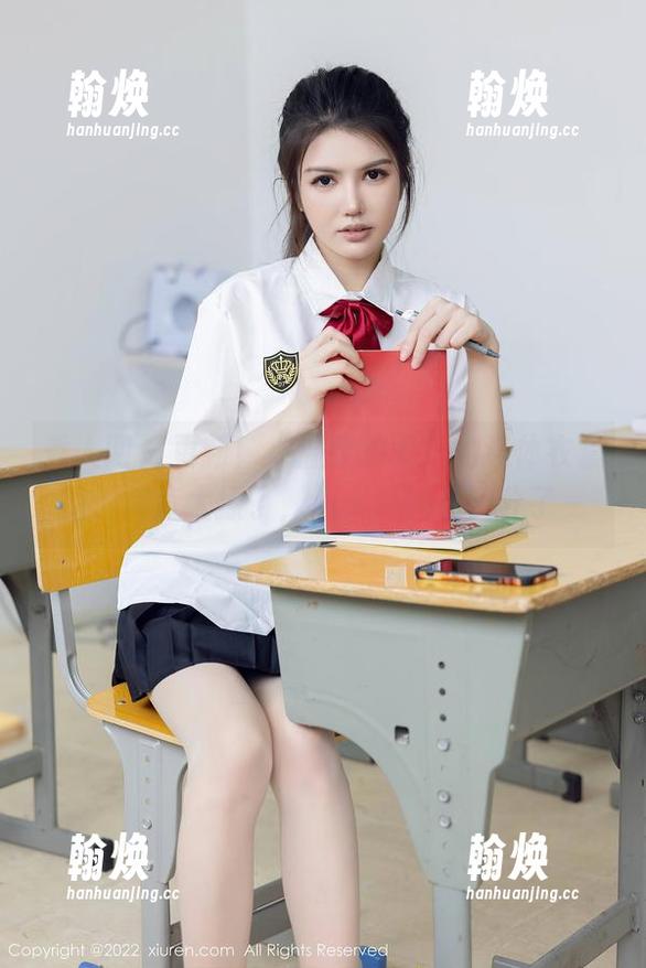 秀人网 - 更新！“温柔的柔”的连体衣套图，简直太撩了，心又开始不安分了～