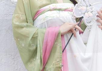 秀人网 - 揭秘！糯美子镂空写真，网盘里的宝藏等你来挖！