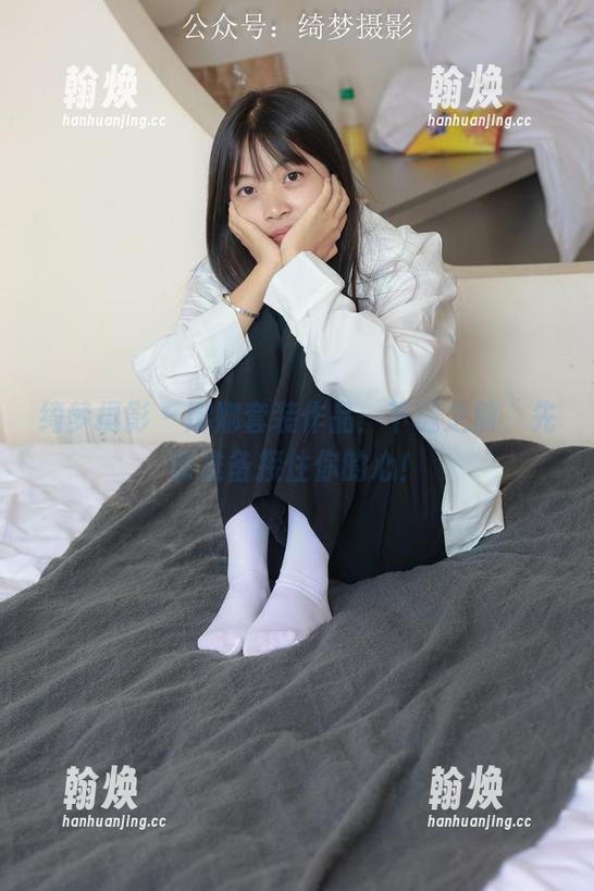 绮梦摄影 - 娜娜套装作品：下载之前，先请准备接住你的心！