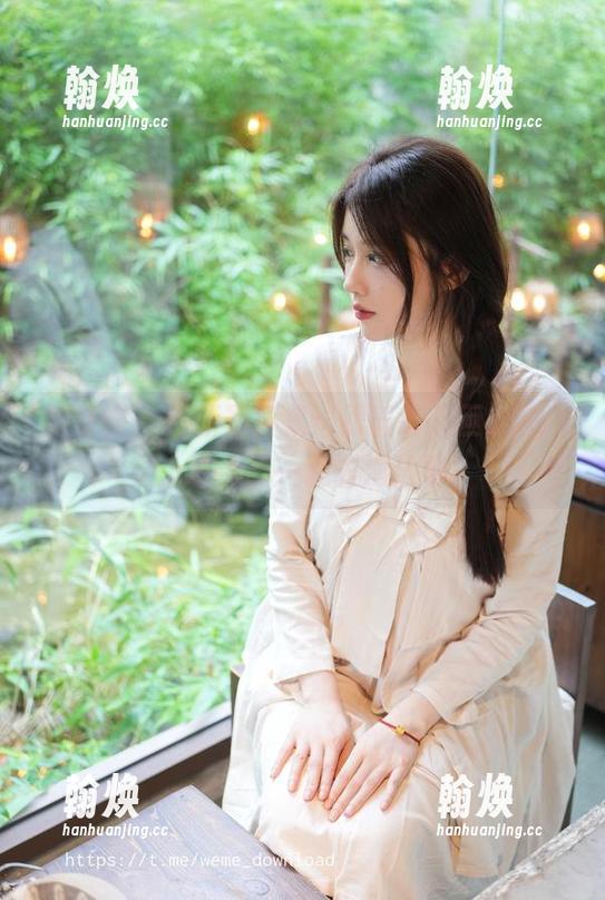 微密圈 - 最新写真集：跟着轩子巨2兔，穿上水手服一起去海边吧！