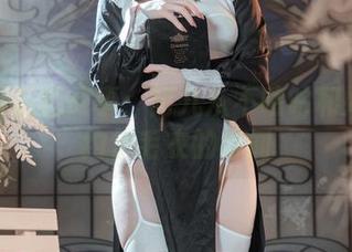 私拍背后的故事：阿九从不咕咕和她那件约尔毛衣的绯闻