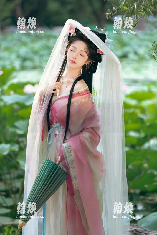 看！雯妹不讲道理的极简奢华：1号本白猫套图，喵星人都想看！