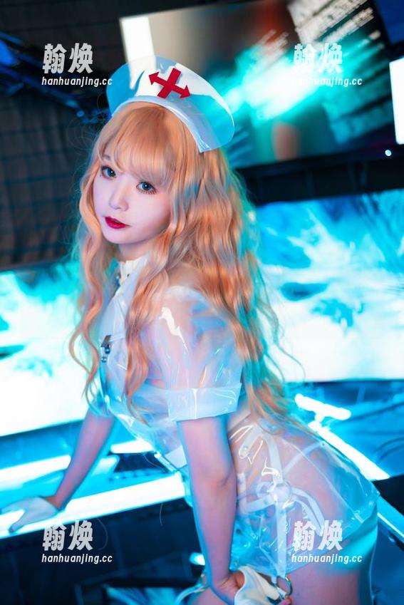青水百合子校服原图：一不小心就被撩到了