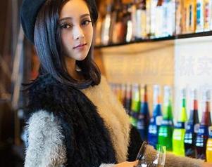 青豆客 - Kiren_程程程的丝袜实验室：写真资源，试试让你心动的小魔法！
